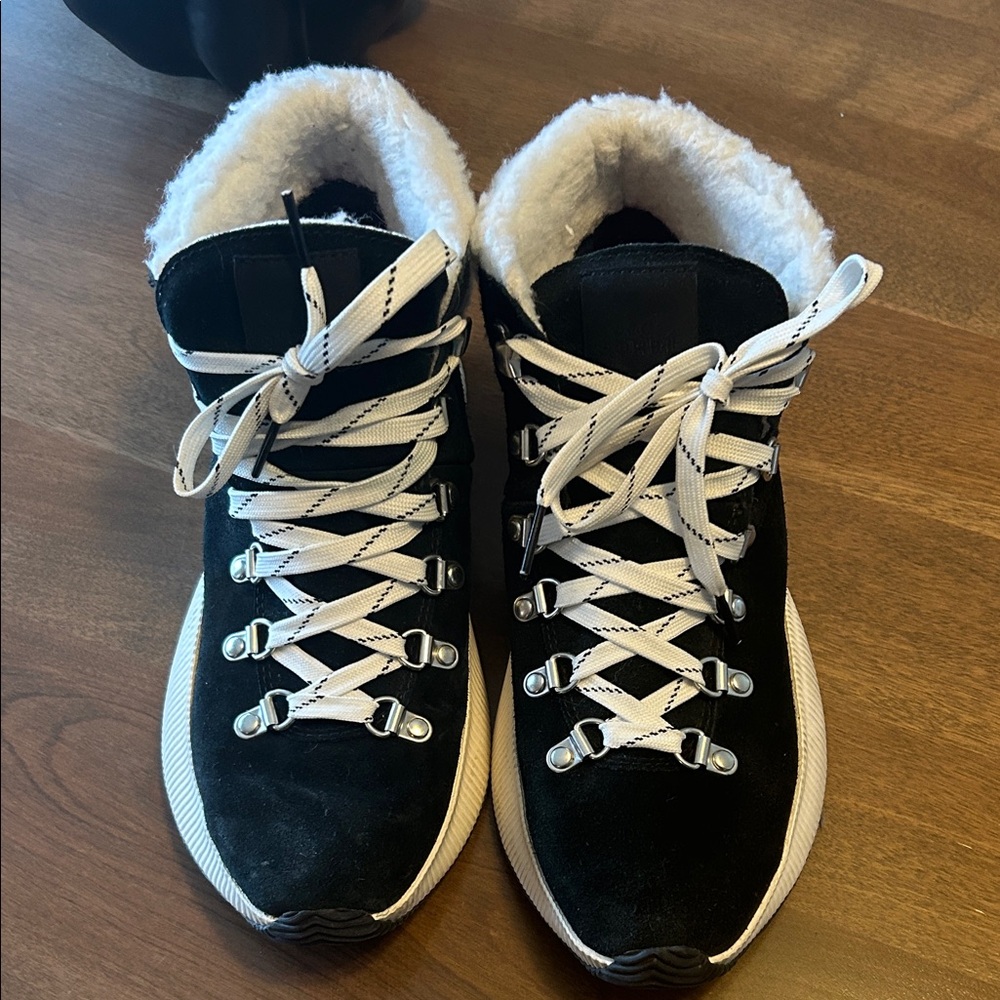 Women's Black and White Fur-Lined Sneakers